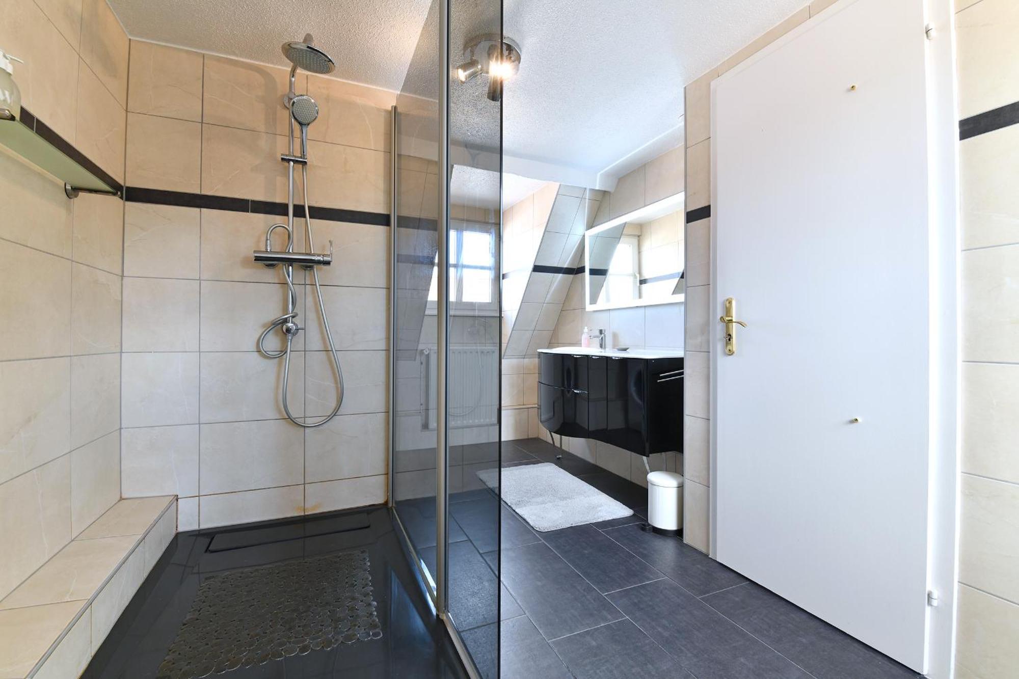 Romantique Appartement Fly Me To The Moon Colmar Exterior photo